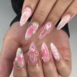 Others Pink and White Press-On Nails