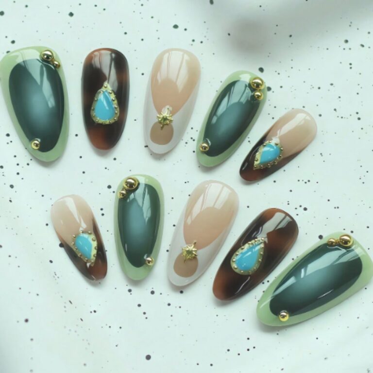 Others Amber & Gilded Press-On Nails